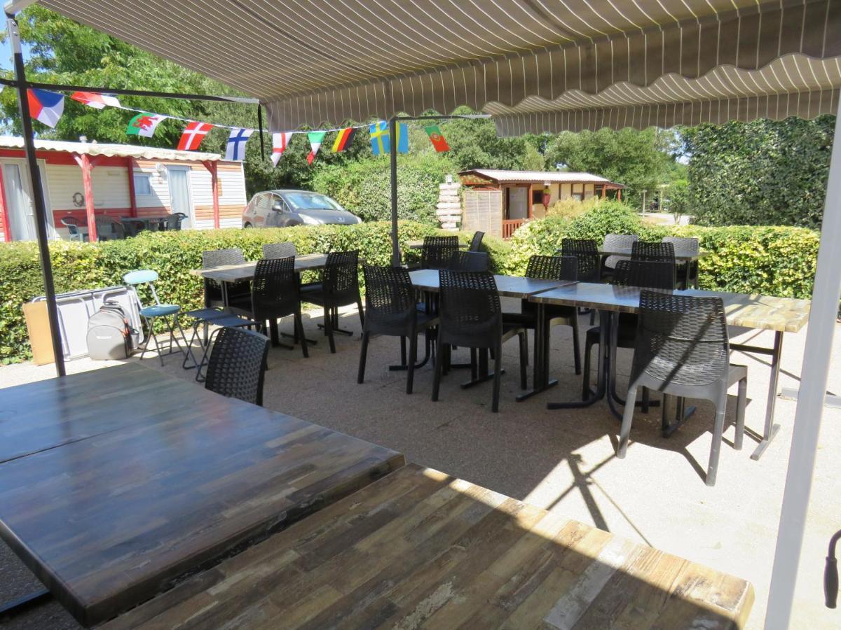 Camping Les P'Tites Maisons Dans La Prairie Sallertaine Eksteriør bilde
